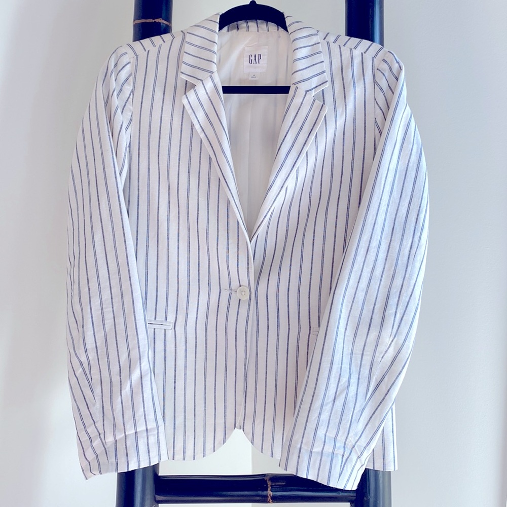 GAP Linen blend white blazer with navy blue stripes